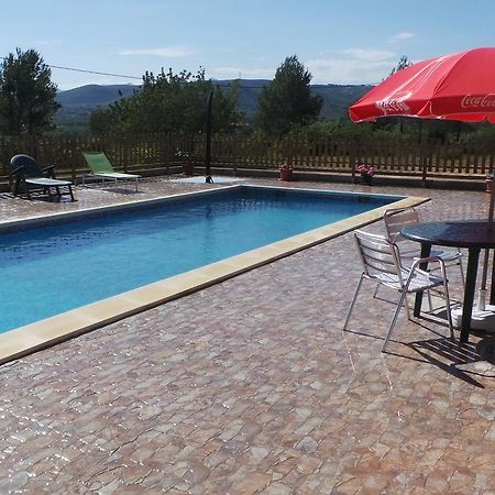 Hotel Restaurant Cau Blanch Useras Экстерьер фото