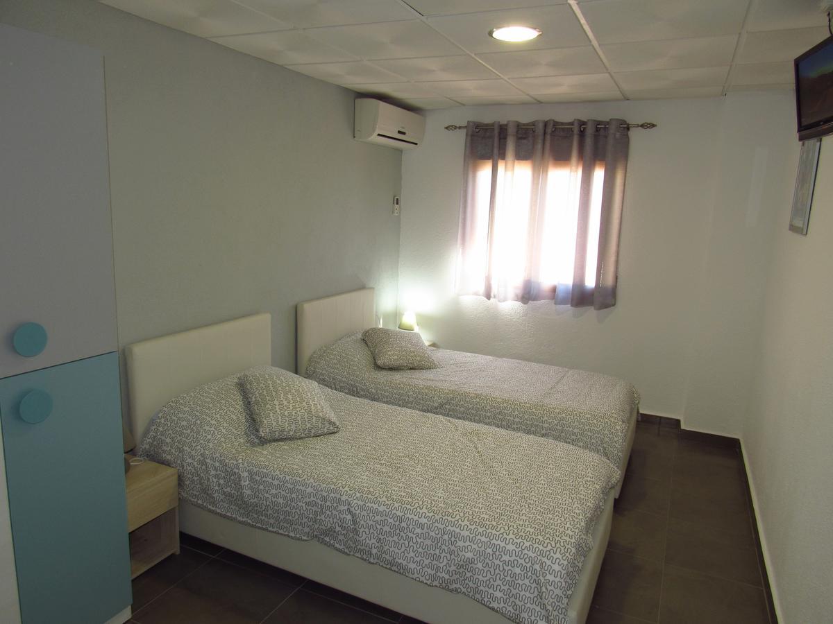 Hotel Restaurant Cau Blanch Useras Экстерьер фото
